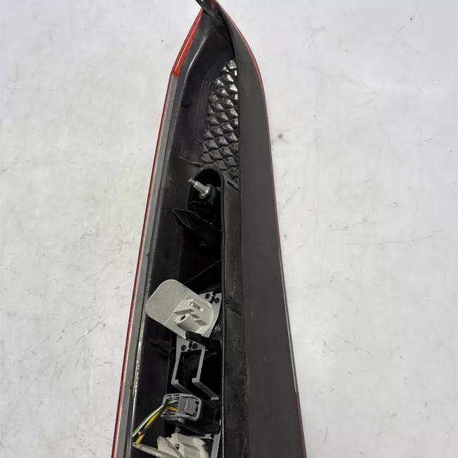 Fanale posteriore parte superiore destro