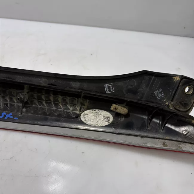 Fanale posteriore parte superiore sinistro