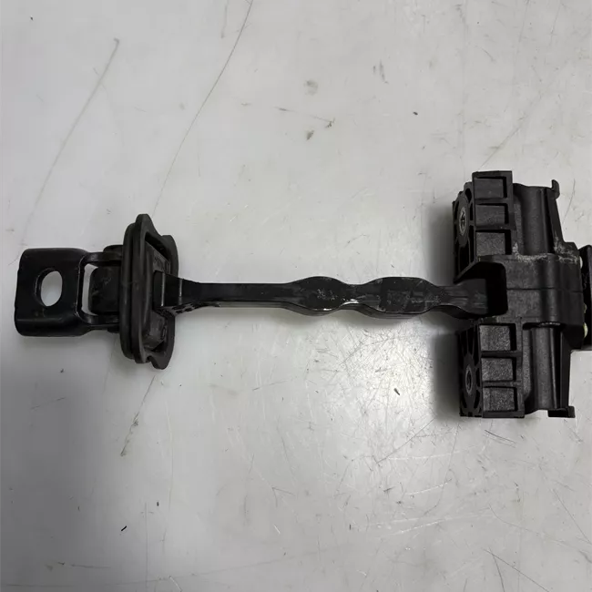 Fermo porta anteriore sinistro