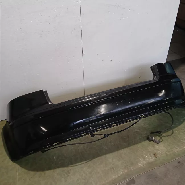 Paraurti posteriore con sensore parcheggio