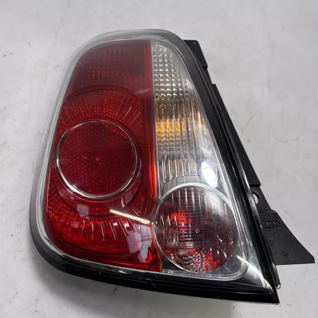 Fanale posteriore sinistro