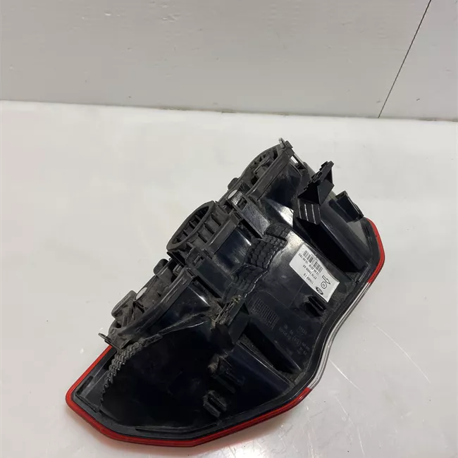 Fanale posteriore sinistro