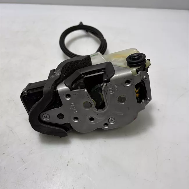 Serratura porta anteriore sinistra