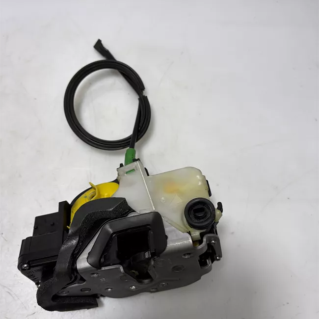 Serratura porta anteriore sinistra