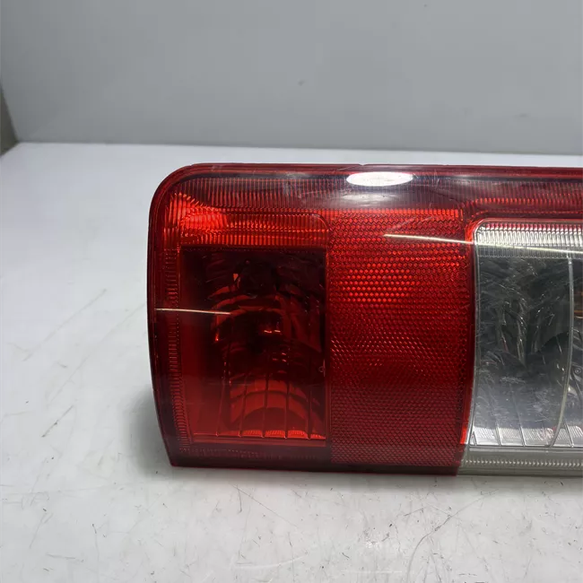 Fanale posteriore sinistro