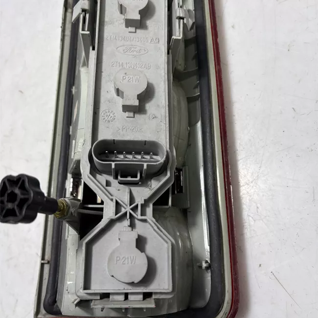 Fanale posteriore sinistro