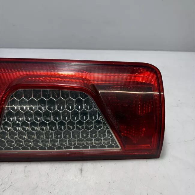 Fanale posteriore sinistro