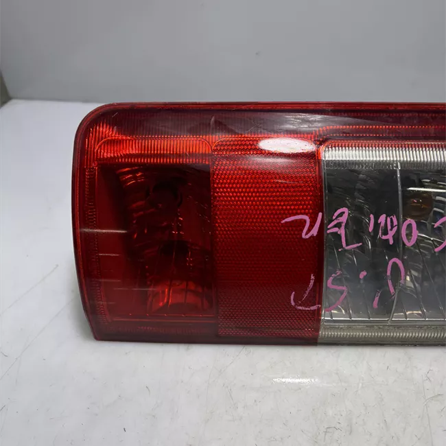 Fanale posteriore sinistro