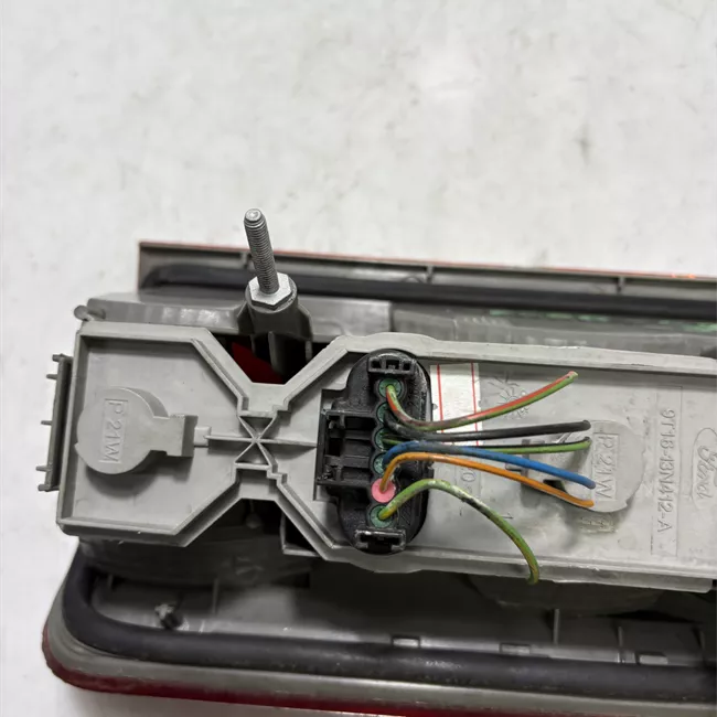 Fanale posteriore sinistro