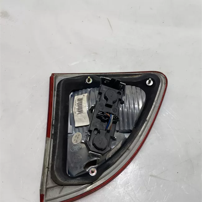 Fanale posteriore parte interno sinistro 11-03<