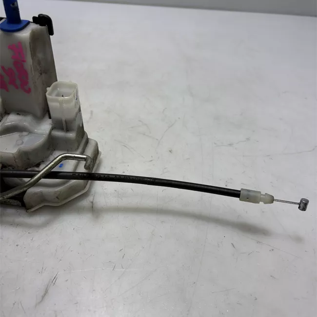 Serratura porta anteriore sinistra