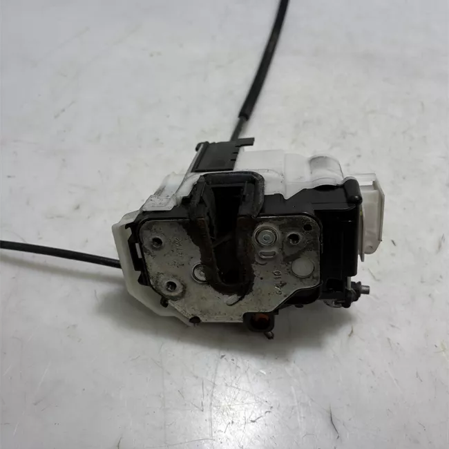 Serratura porta anteriore sinistra