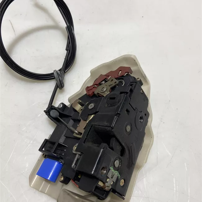 Serratura porta posteriore destra