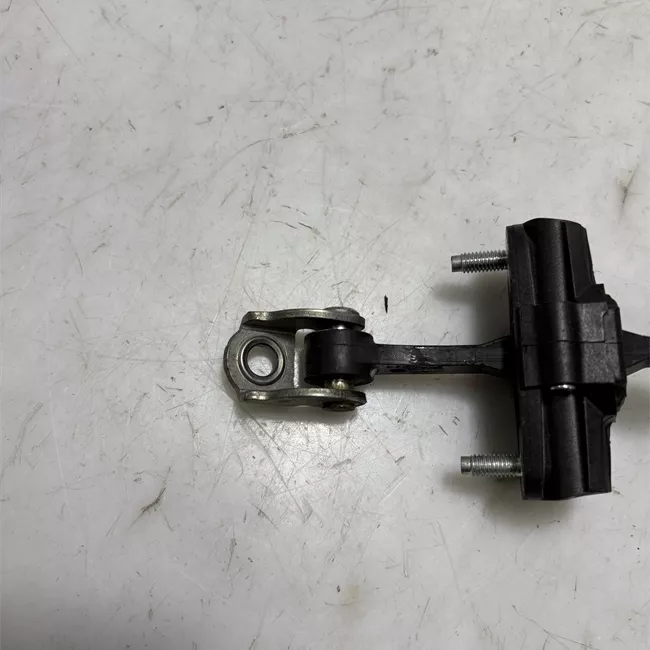 Fermo porta anteriore destro