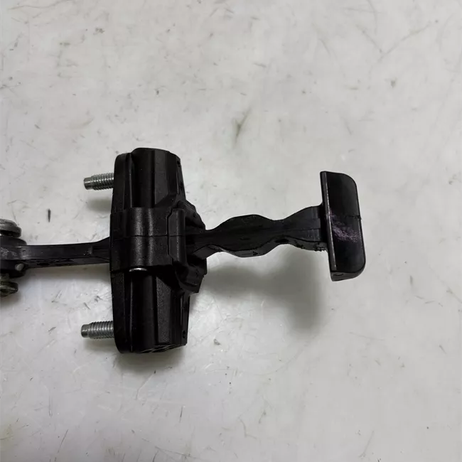 Fermo porta anteriore destro