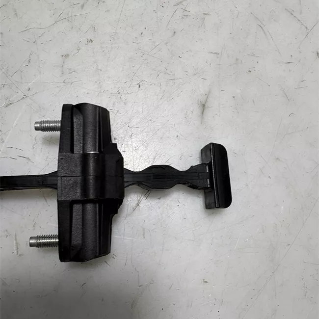 Fermo porta anteriore destro