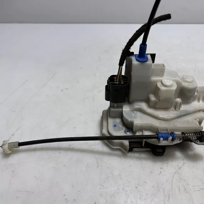 Serratura porta anteriore destra