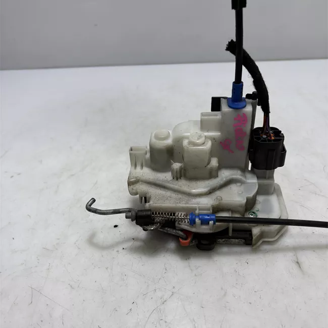 Serratura porta anteriore sinistra