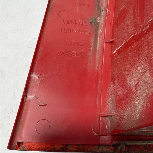 Fanale posteriore sinistro