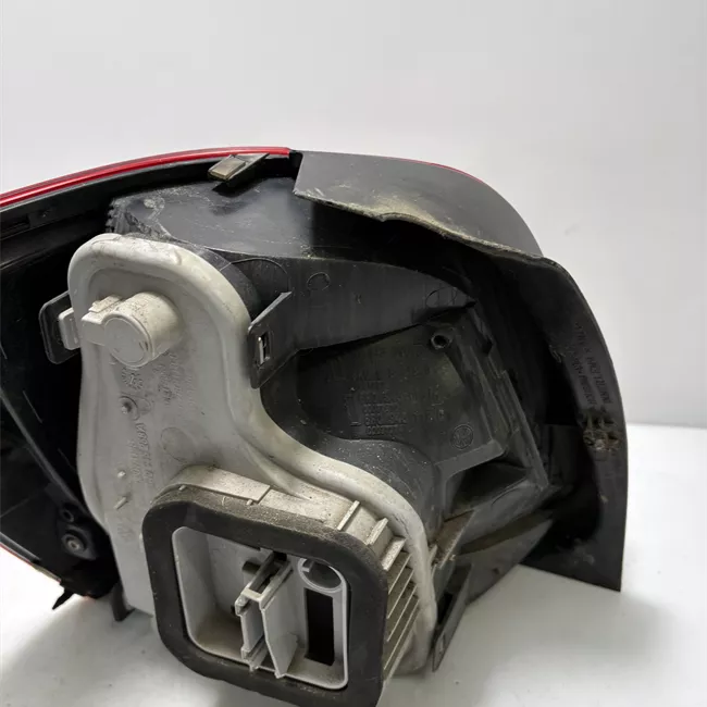 Fanale posteriore destro AL