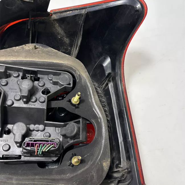 Fanale posteriore sinistro 01-03>04-06<