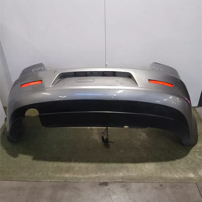 Paraurti posteriore con sensore parchiusura con primer