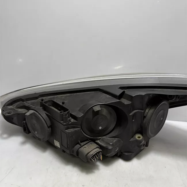 Proiettore destro con cornice nera