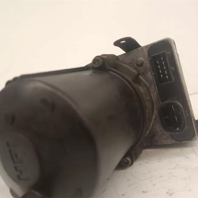 Pompa servosterzo con serbatoio