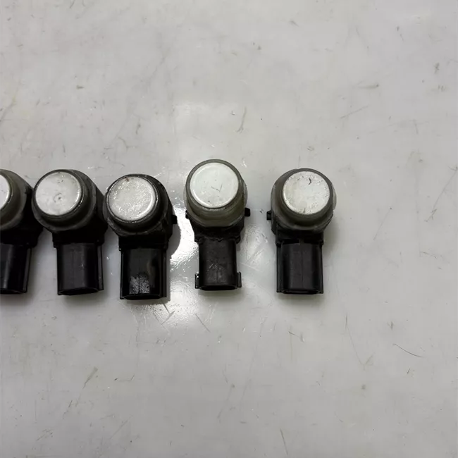 Sensore parcheggio anteriore nero