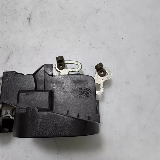 Serratura chiusura centralizzata porta anteriore destra