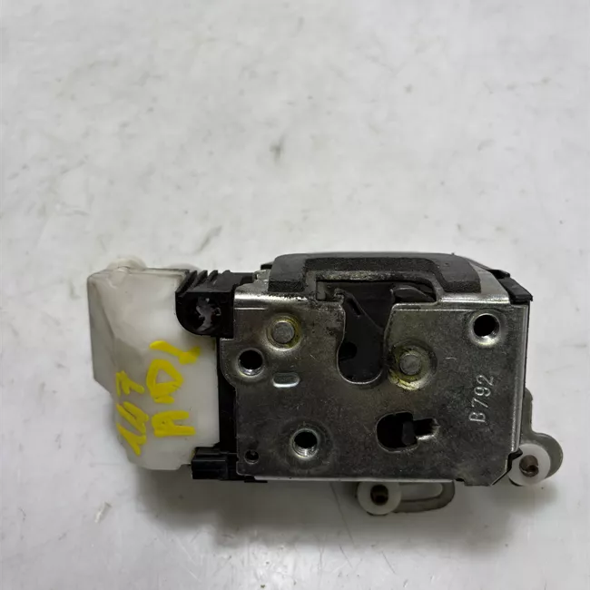 Serratura chiusura centralizzata porta anteriore destra