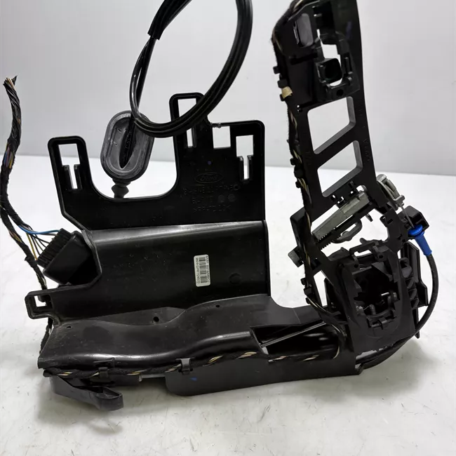 Serratura porta anteriore sinistra con dispositivo antifurto