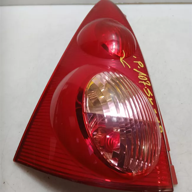 Fanale posteriore sinistro