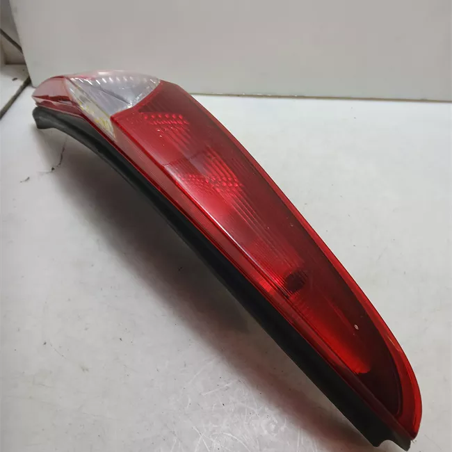 Fanale posteriore sinistro