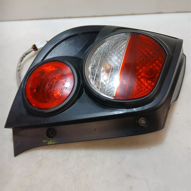 Fanale posteriore sinistro