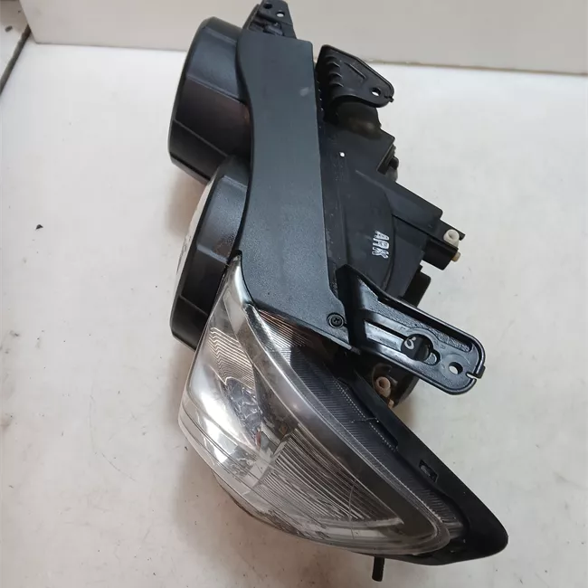 Proiettore sinistro con regolazione manuale/cornice cromata