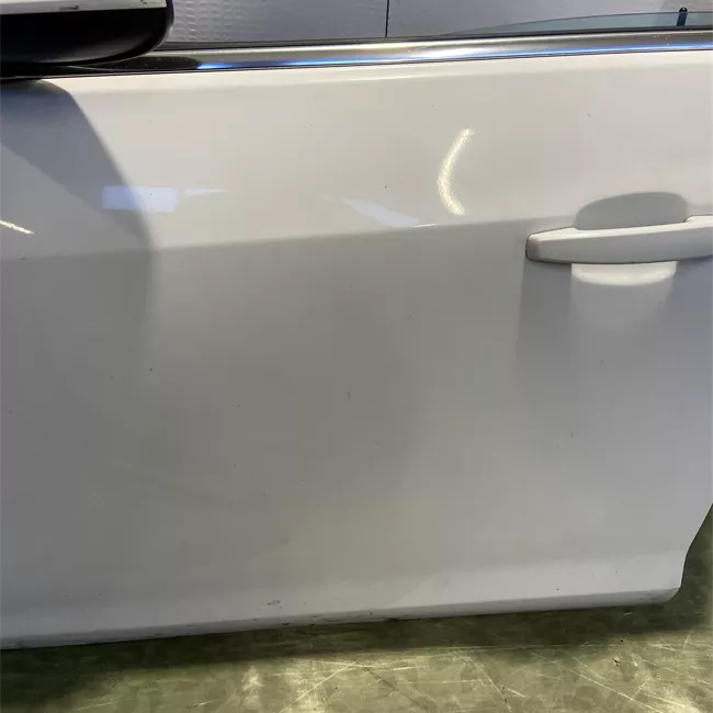 Porta anteriore sinistra