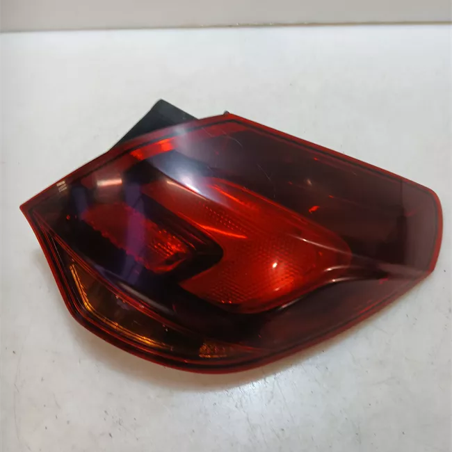 Fanale posteriore parte esterno destro