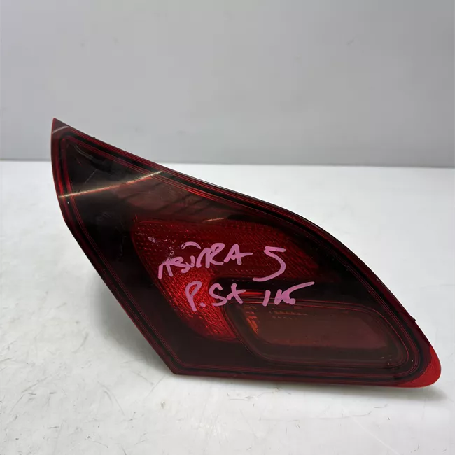 Fanale posteriore parte interno sinistro con proiettori xeno