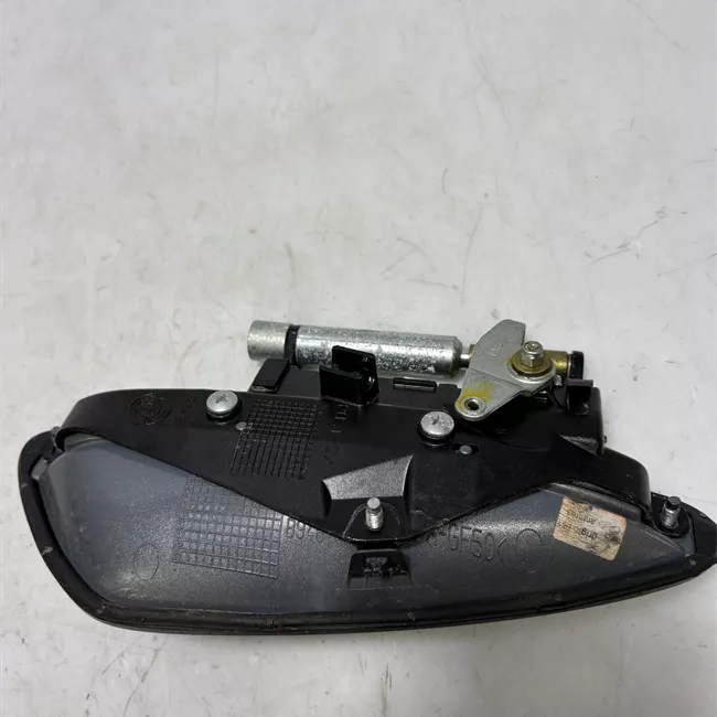 Maniglia porta posteriore sinistra primer