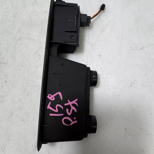 Interruttore alzacristalli porta posteriore sinistro