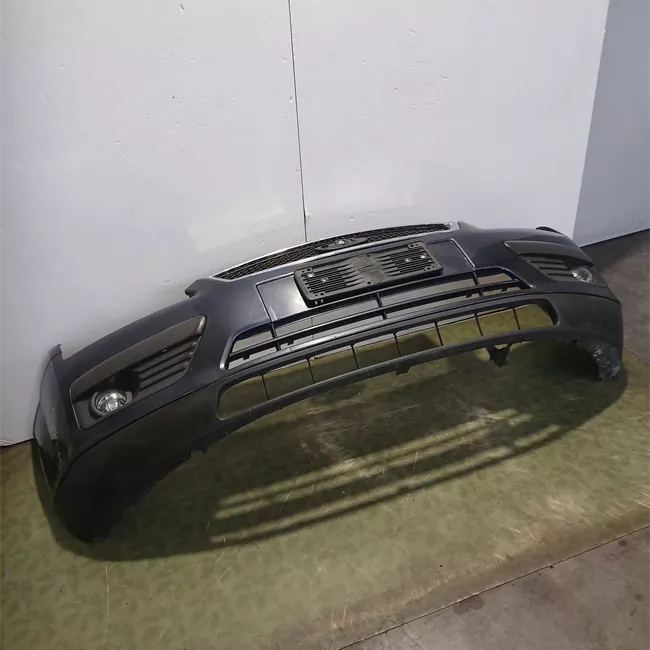 Paraurti anteriore con primer