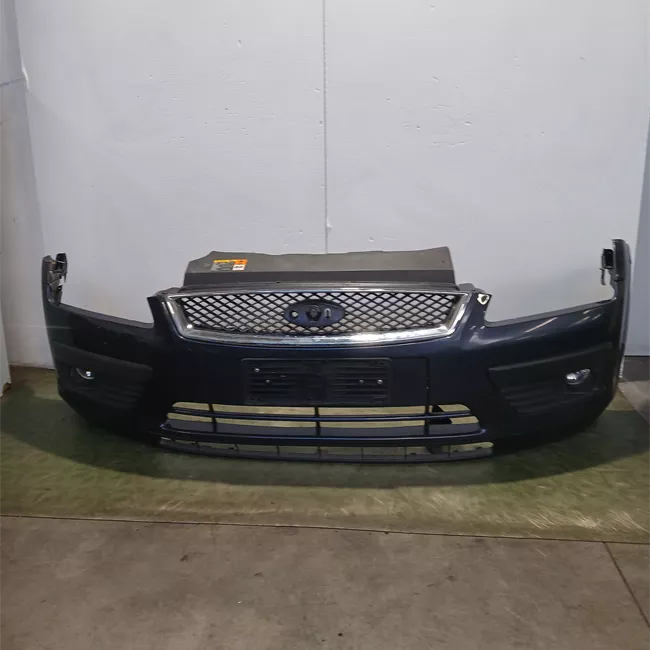 Paraurti anteriore con primer