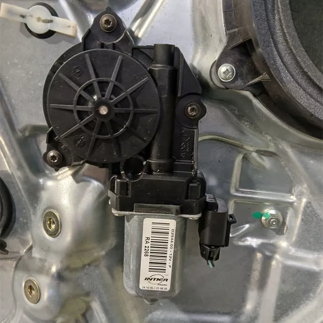 Alzacristallo elettrico porta posteriore sinistro