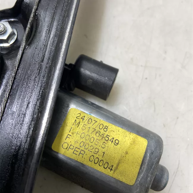 Alzacristallo elettrico porta anteriore destro con motorino