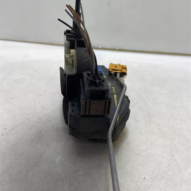 Serratura porta anteriore destra