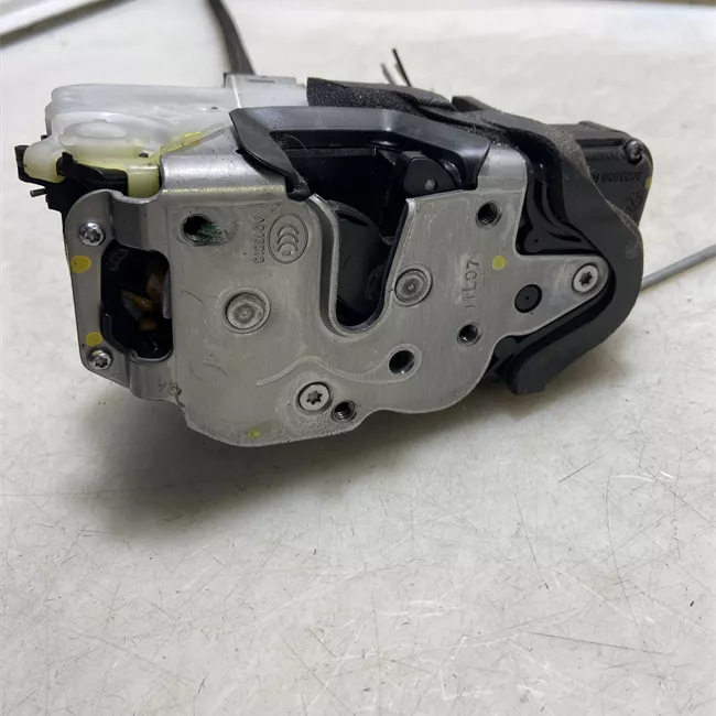 Serratura porta anteriore destra