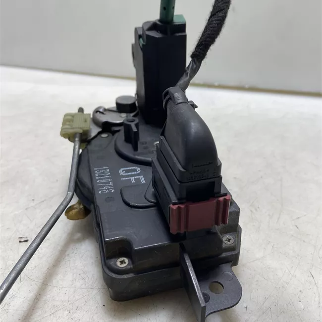 Serratura porta anteriore sinistra