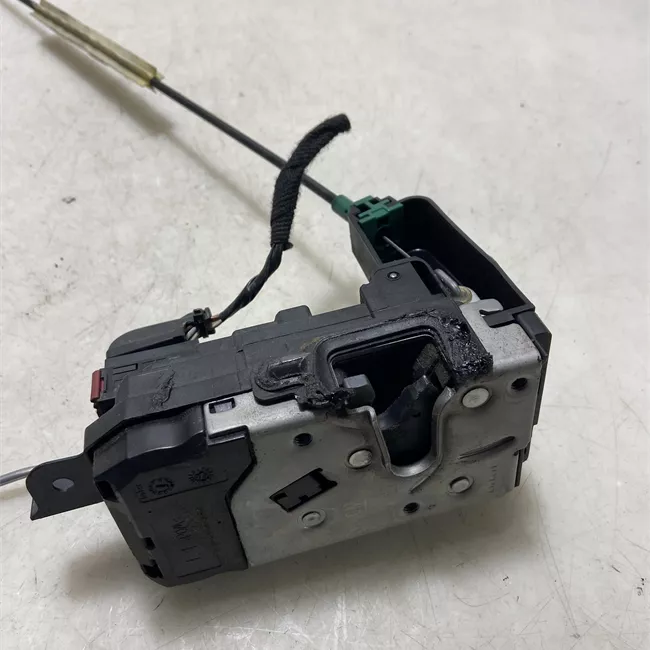 Serratura porta anteriore sinistra