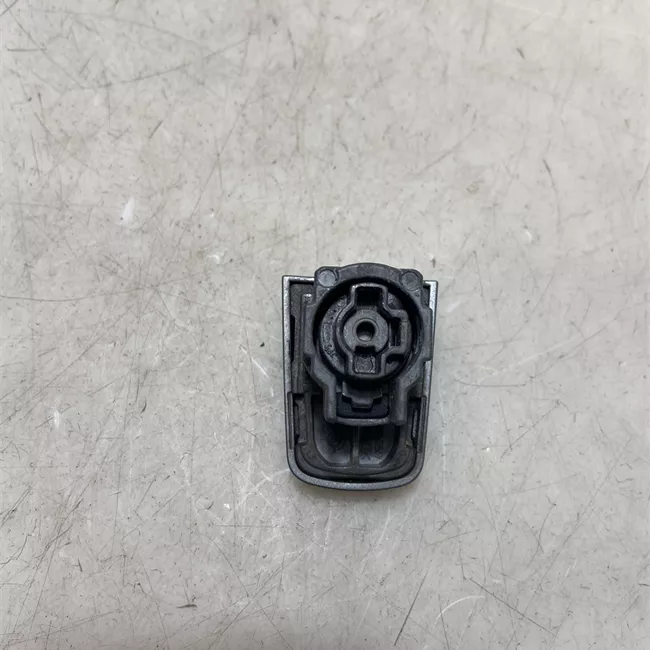 Maniglia porta anteriore sinistra con striscia cromata primer